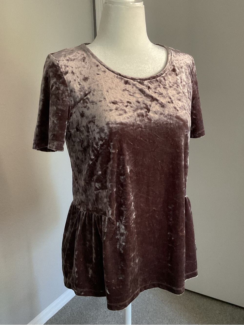 Pleione Crushed Velvet Short Sleeve Top - Mauve Pink